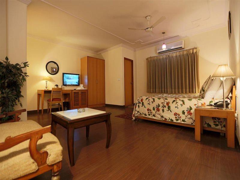 Hotel Waves, Delhi Airport Ngoại thất bức ảnh
