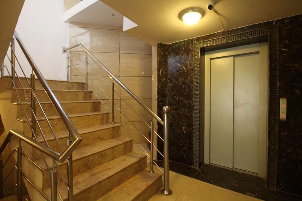 Hotel Waves, Delhi Airport Ngoại thất bức ảnh