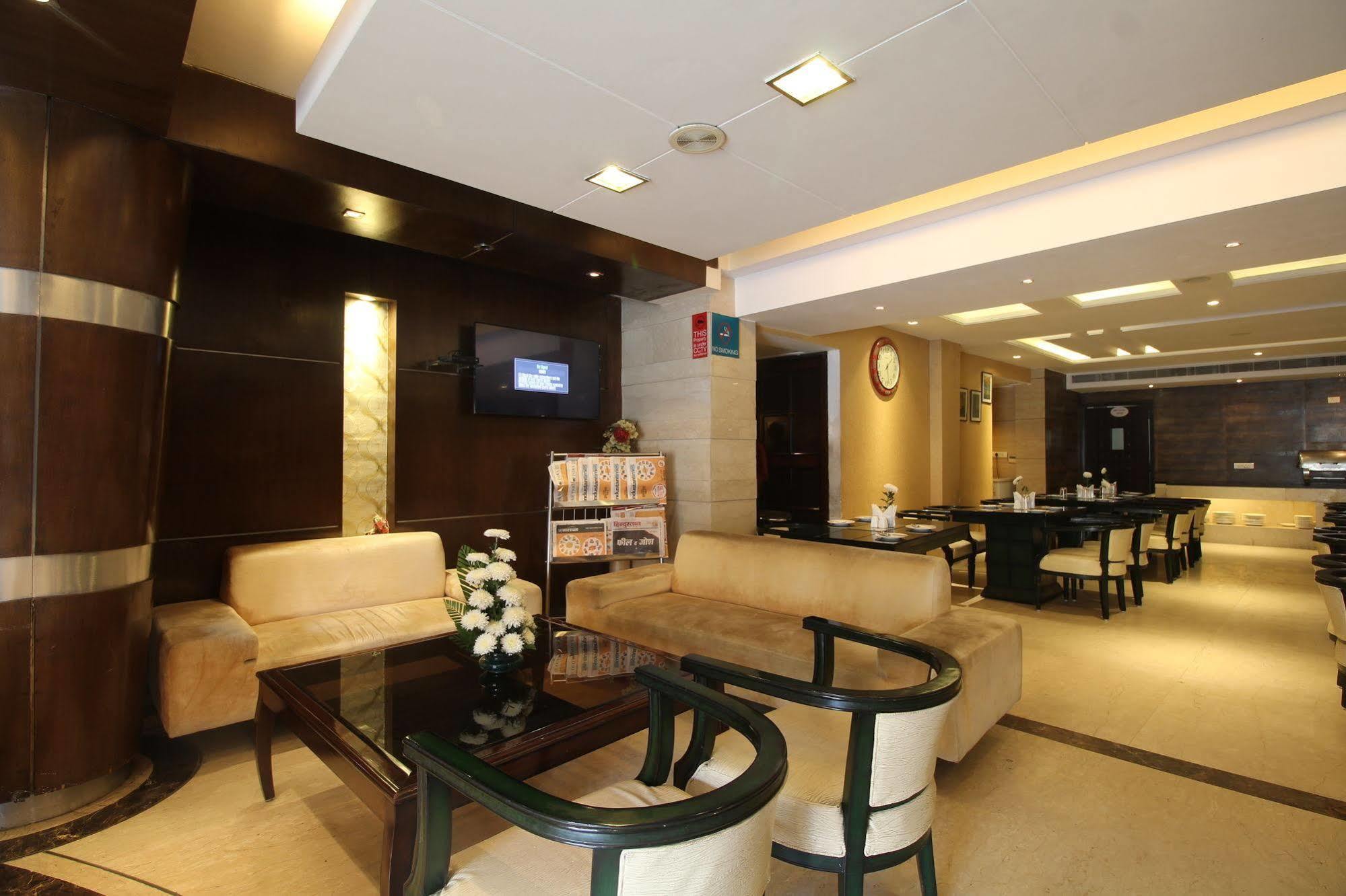Hotel Waves, Delhi Airport Ngoại thất bức ảnh