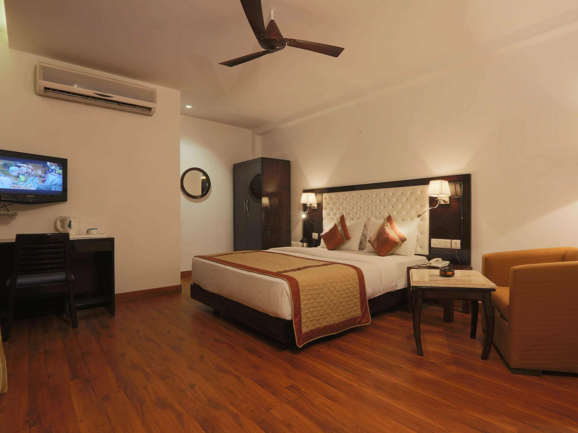 Hotel Waves, Delhi Airport Ngoại thất bức ảnh